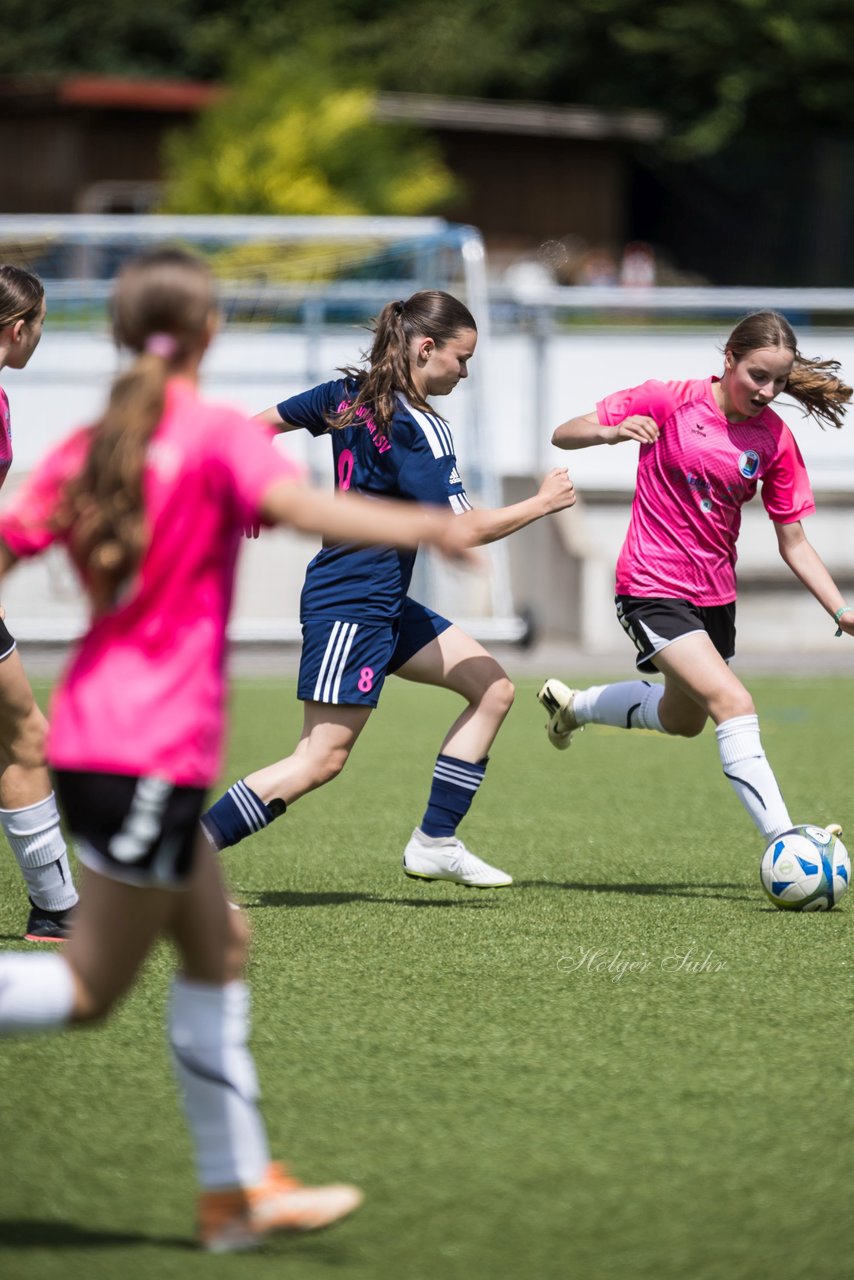 Bild 273 - wCJ Osterroenfelder TSV - VfL Pinneberg : Ergebnis: 0:15